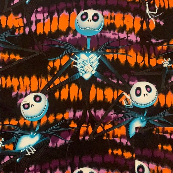 SOLD OUT⭐️3XLScrub V-Neck Top Disney🔥⭐️ - Picture 6 of 8